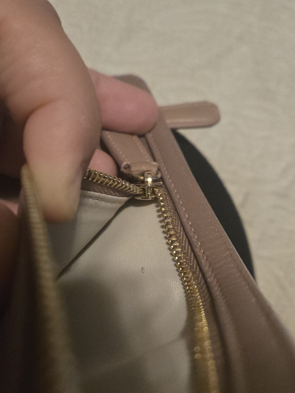 Smythson Mauve Perforated Leather Travel Pouch - Picture 9 of 12